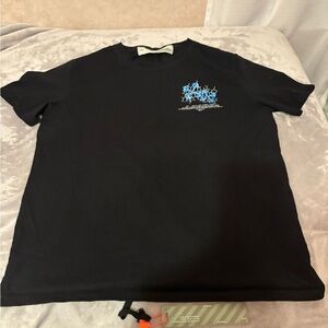 Black T-Shirt with Blue Graphic o